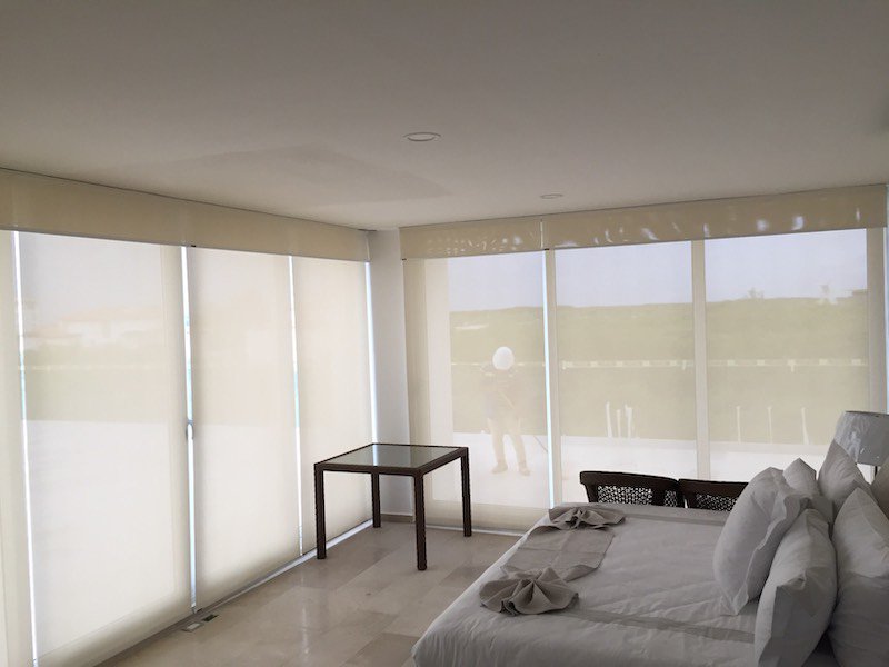 Instalación de Cortinas y Persianas